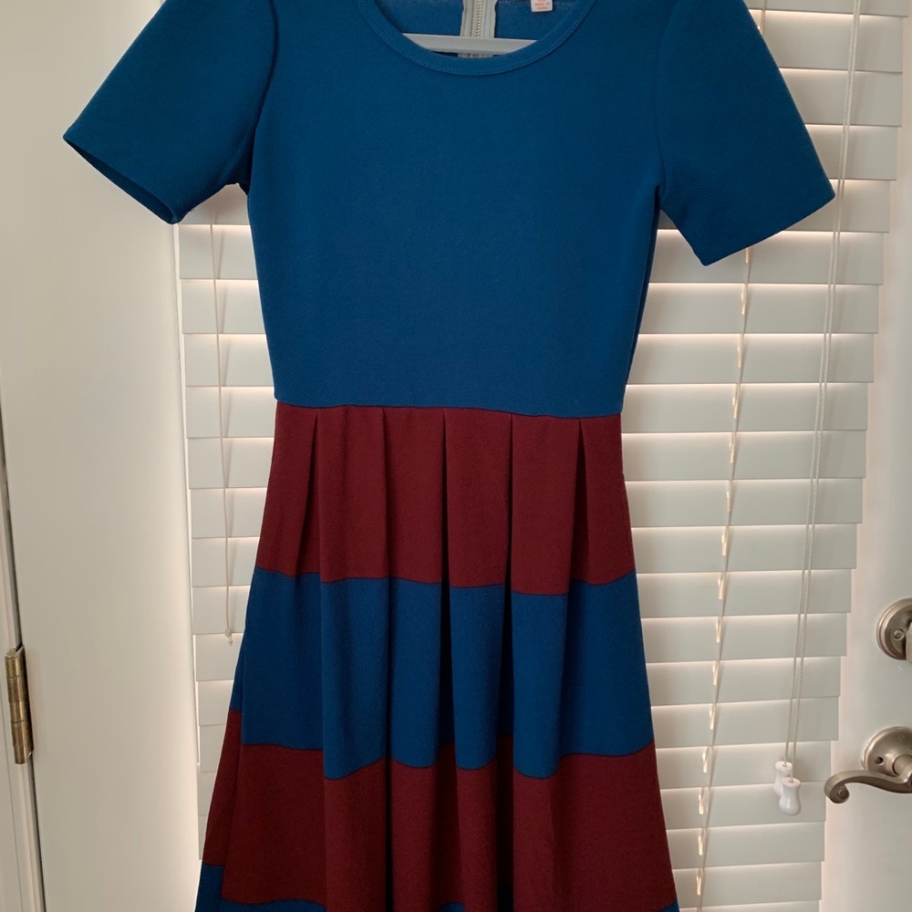 LuLaRoe Amelia - Small - Blue and Burgundy